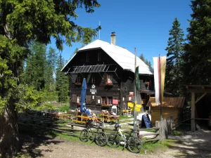 E.T.-Compton-Hütte, Kärnten, Österreich; (c) HvB00 - Eigenes Werk