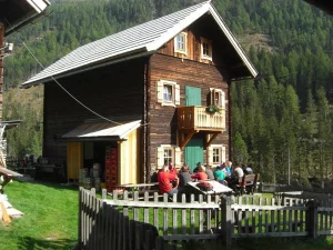 Zandlacher Hütte; (c) FF Mühldorf